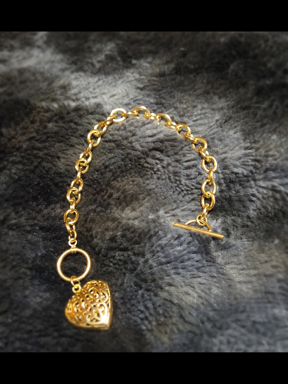 Gold Heart Charm Toggle Bracelet